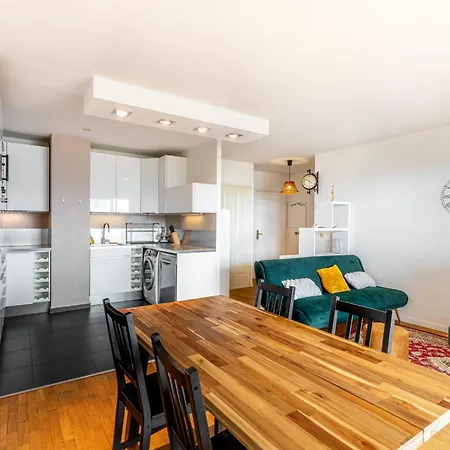 Apartment Guestready - A Spacious Near Eiffel Tower Courbevoie