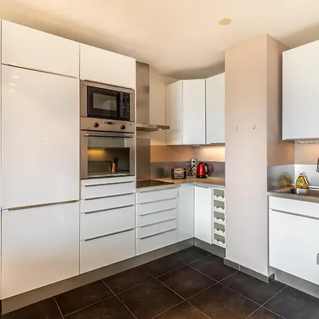 Guestready - A Spacious Near Eiffel Tower Courbevoie