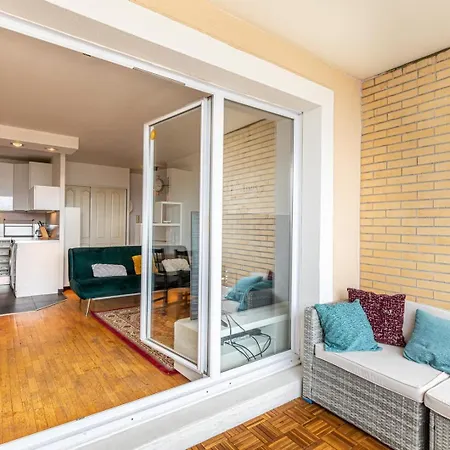 Guestready - A Spacious Near Eiffel Tower Courbevoie